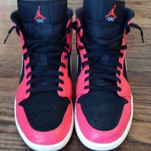 Jordan Men's Athletic Shoes - Black and Red